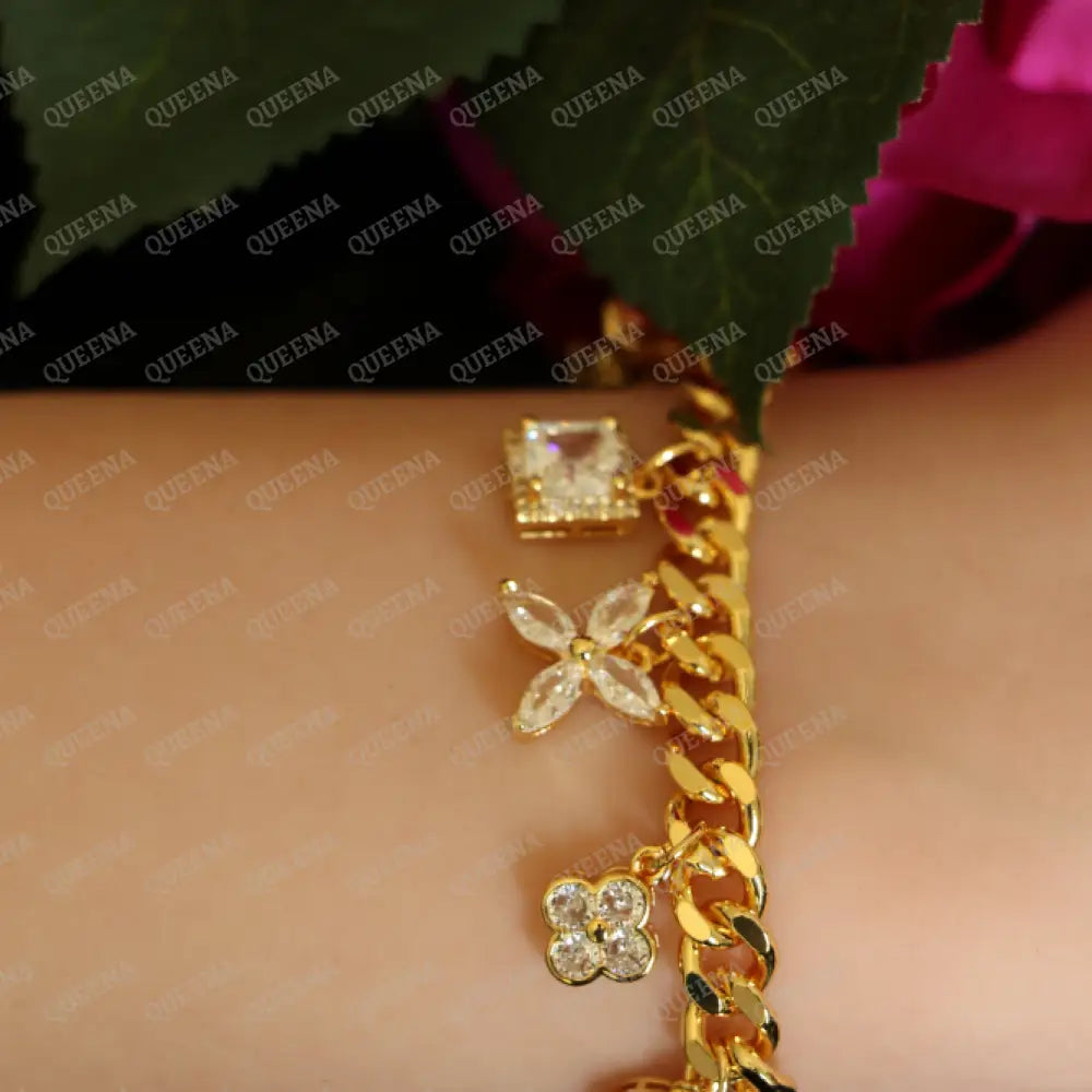 Beautiful Sparkling Crystals Flowers Charms Chain Bracelet Bracelet