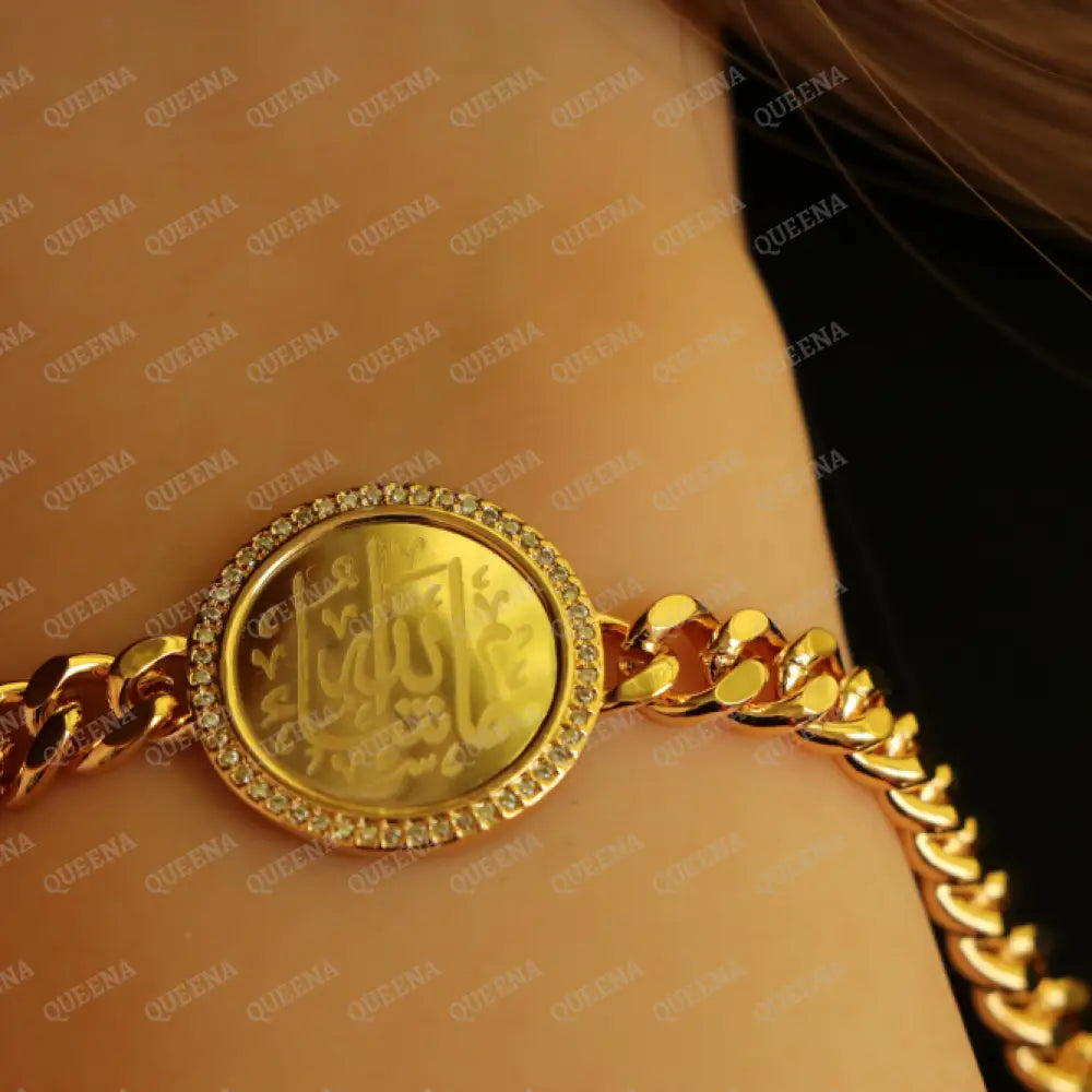 Bracelet (MASHALLAH) WHAT ALLAH HAS WILLED IT Word In Arabic Calligraphy - Circular Golden Chain Bracelet Studded with