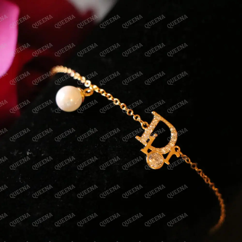 Delicate Elegant Diora Bracelet with Pearl Bracelet