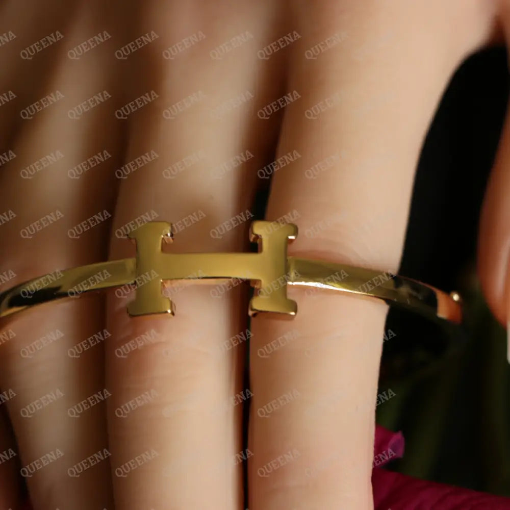 Elegant Trendy Golden H bangle Bracelet