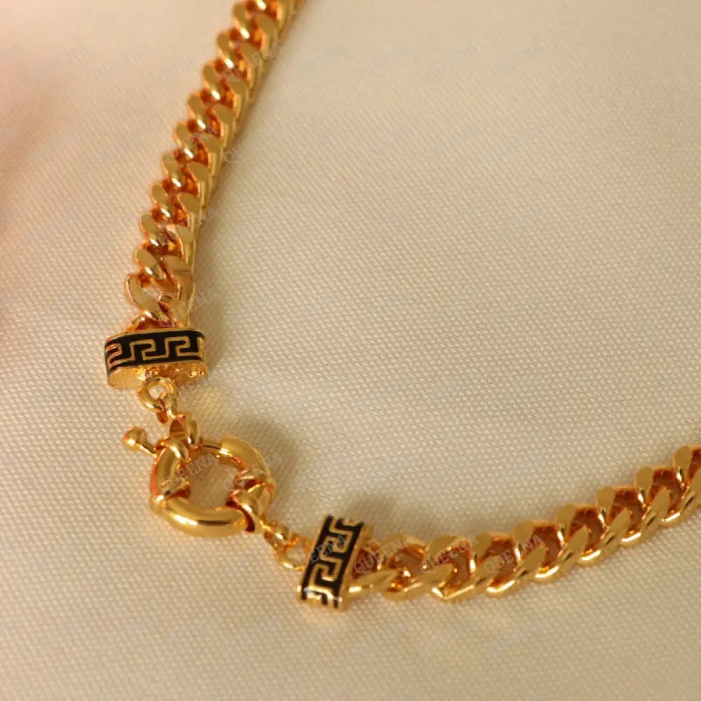 Golden Janzeer Chain Necklace With Circle Lock In Black Versacie Touch Necklaces