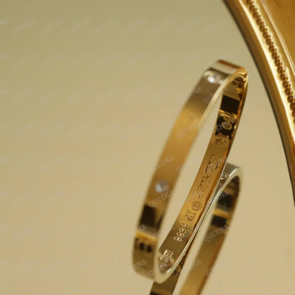 Iconic Bangle Love Bracelet With Crystal Diamonds - High Quality 18K Gold Plated Statement Piece