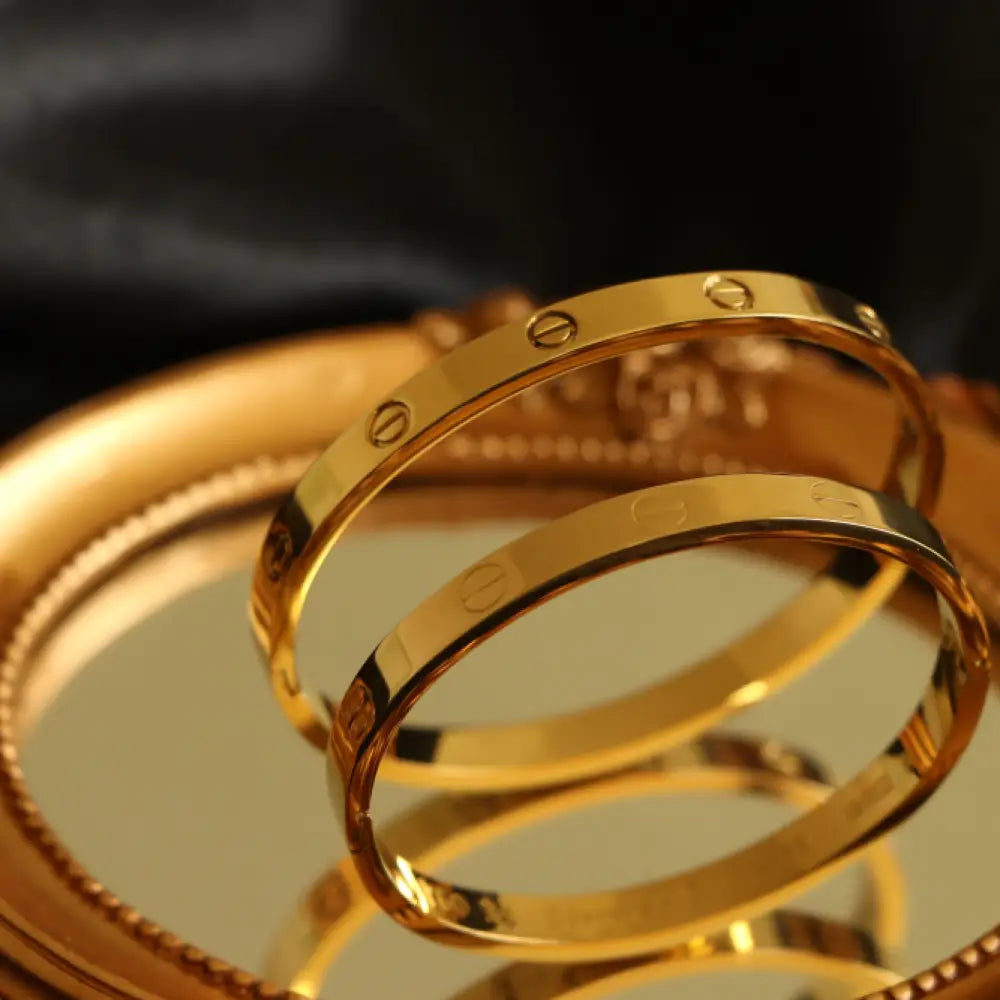 Iconic Bangle Plain Love Bracelet - High Quality 18K Gold Plated Statement Piece