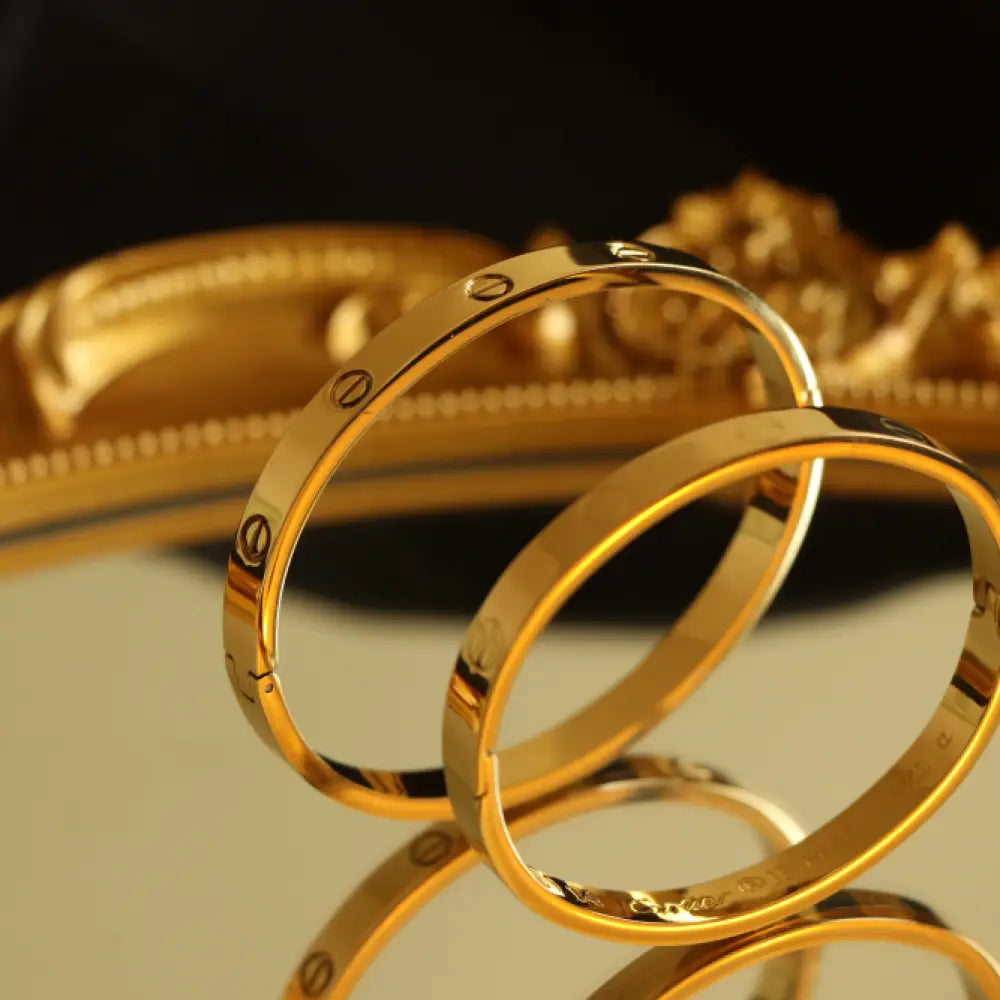 Iconic Bangle Plain Love Bracelet - High Quality 18K Gold Plated Statement Piece