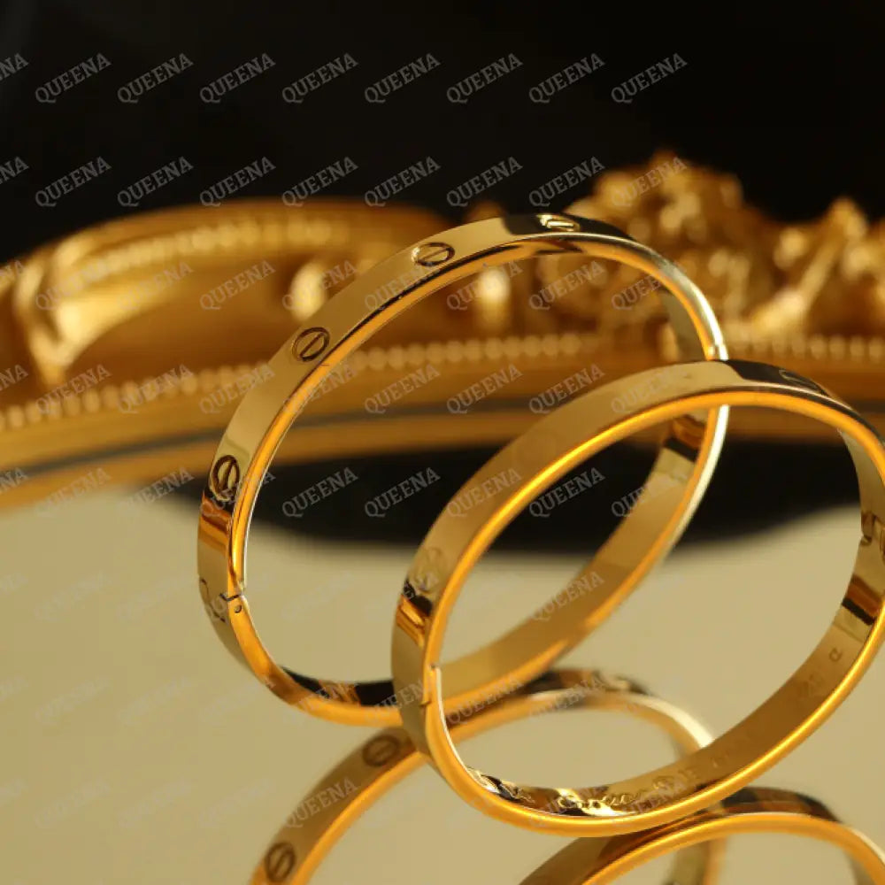 Iconic Bangle Plain Love Bracelet - High Quality 18K Gold Plated Statement Piece