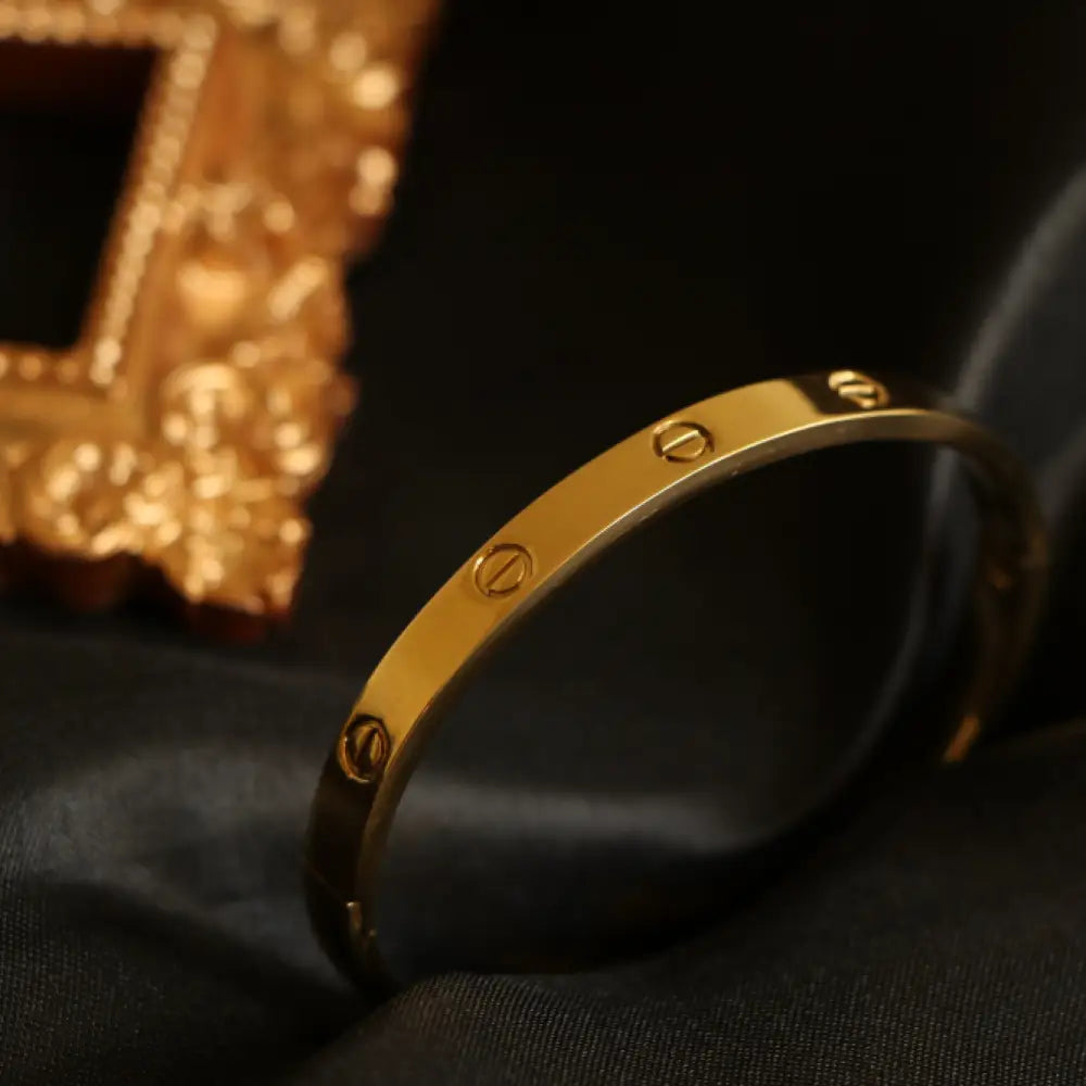 Iconic Bangle Plain Love Bracelet - High Quality 18K Gold Plated Statement Piece