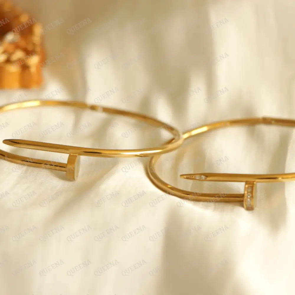 Iconic Nail Plain Bangle Bracelet - High Quality 18K Gold Plated Statement Piece