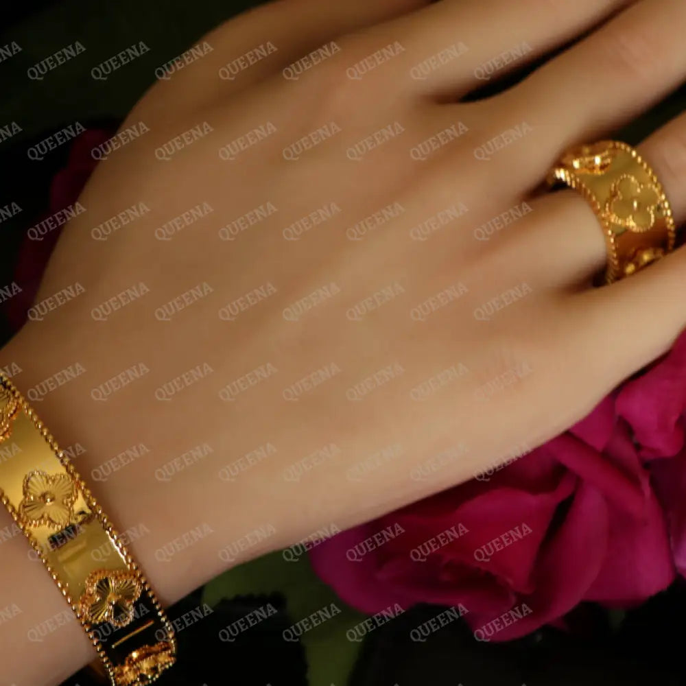 Luxury HALF SET 18k Gold Plated Clovia Golden Floral Laser Clovers Set (Bangle + Ring) Jewelry Sets