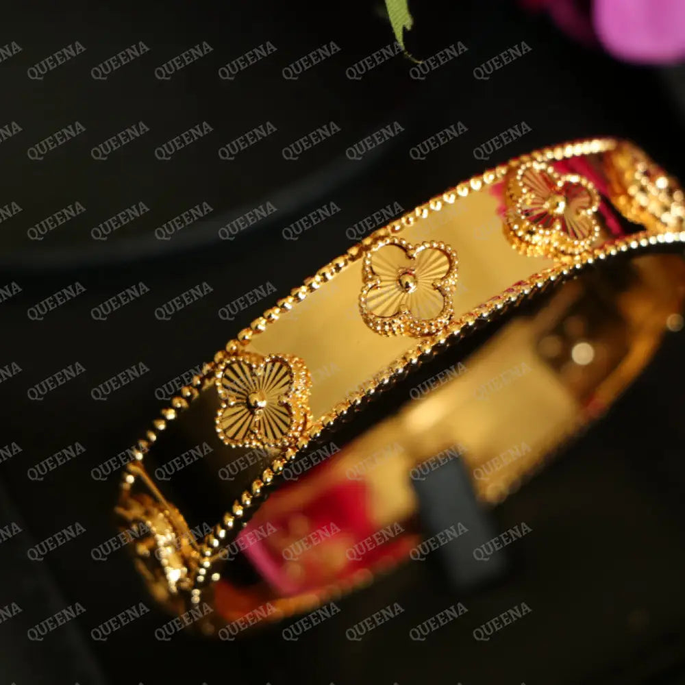 Luxury HALF SET 18k Gold Plated Clovia Golden Floral Laser Clovers Set (Bangle + Ring) Jewelry Sets