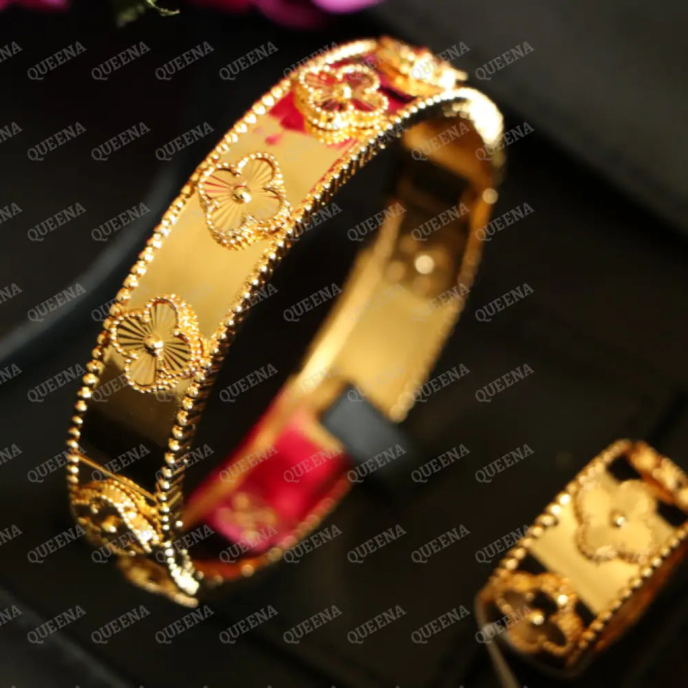 Luxury HALF SET 18k Gold Plated Clovia Golden Floral Laser Clovers Set (Bangle + Ring) Jewelry Sets