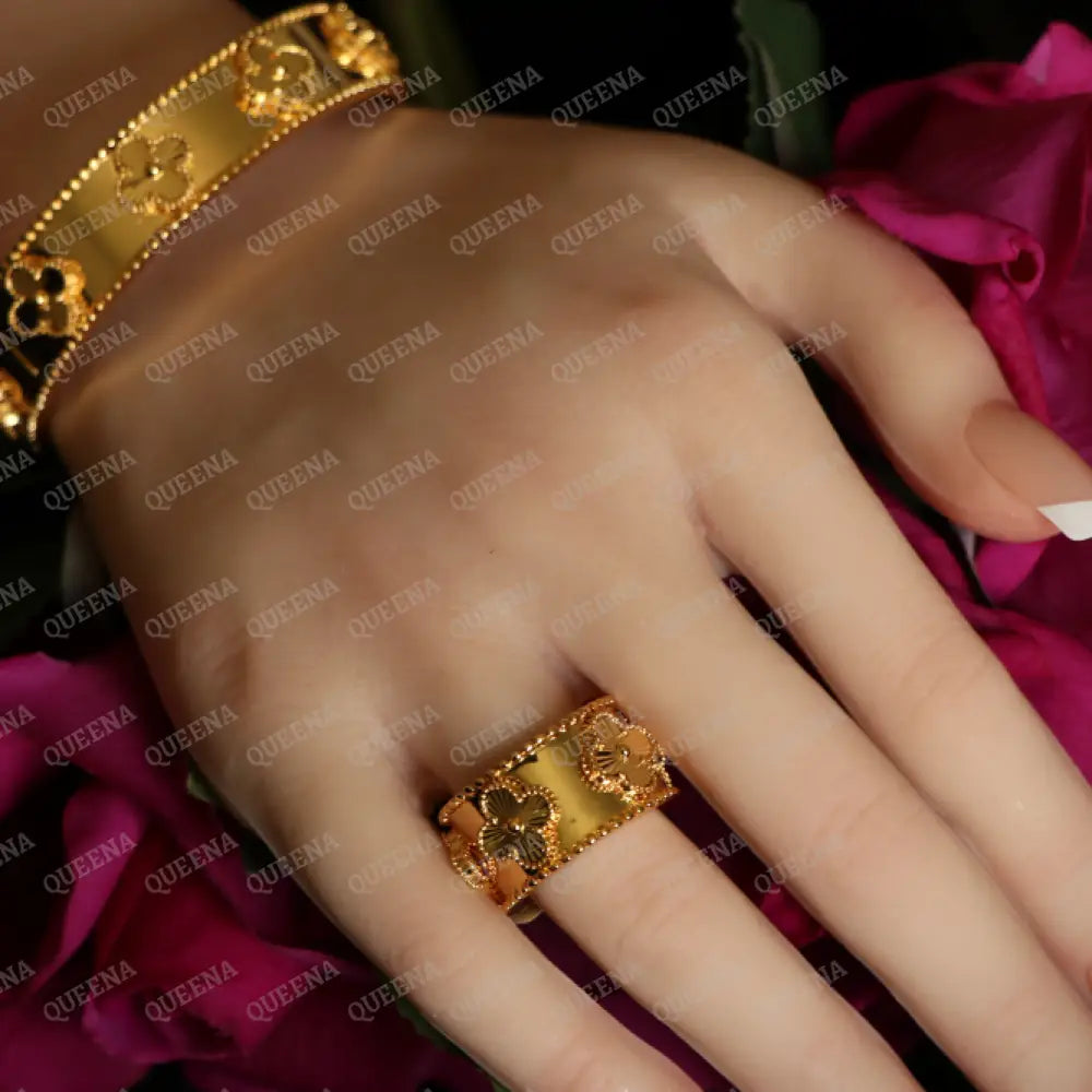 Luxury HALF SET 18k Gold Plated Clovia Golden Floral Laser Clovers Set (Bangle + Ring) Jewelry Sets