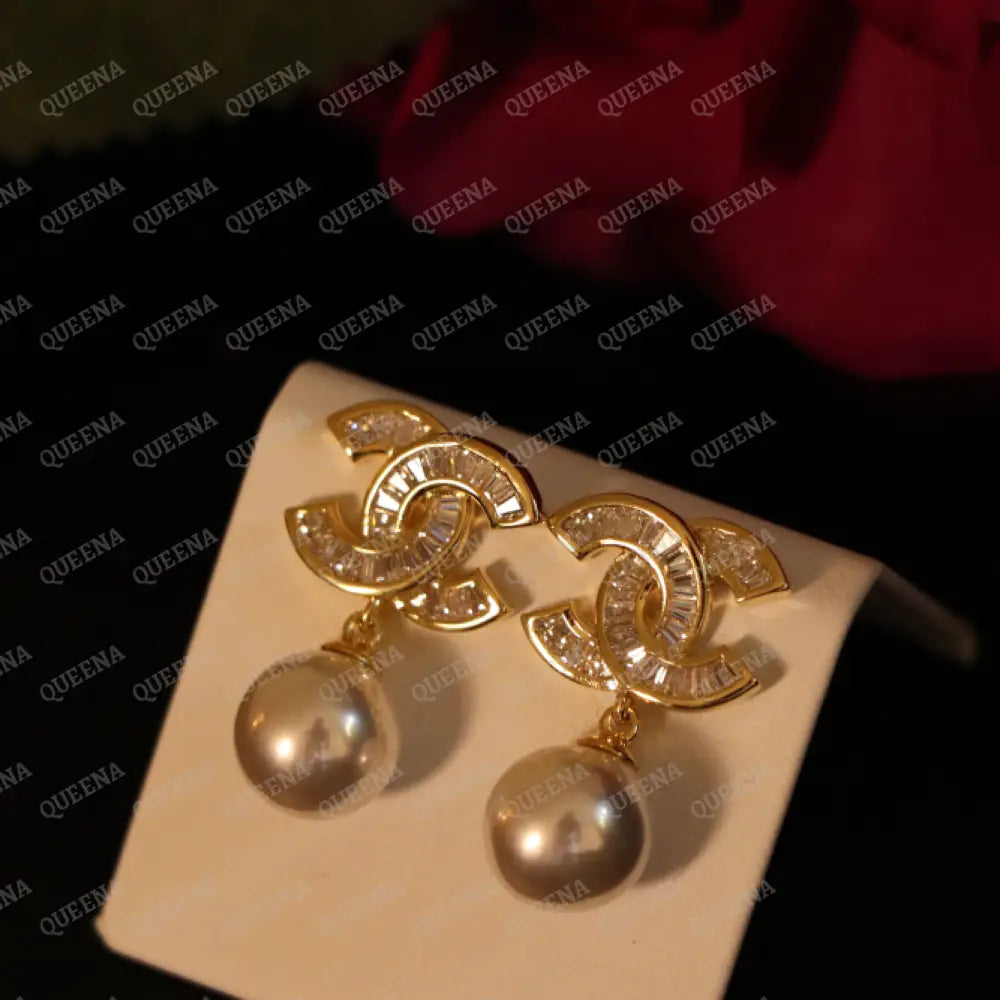 Luxury New CH Pearls Stud Earrings with Crystals Earrings