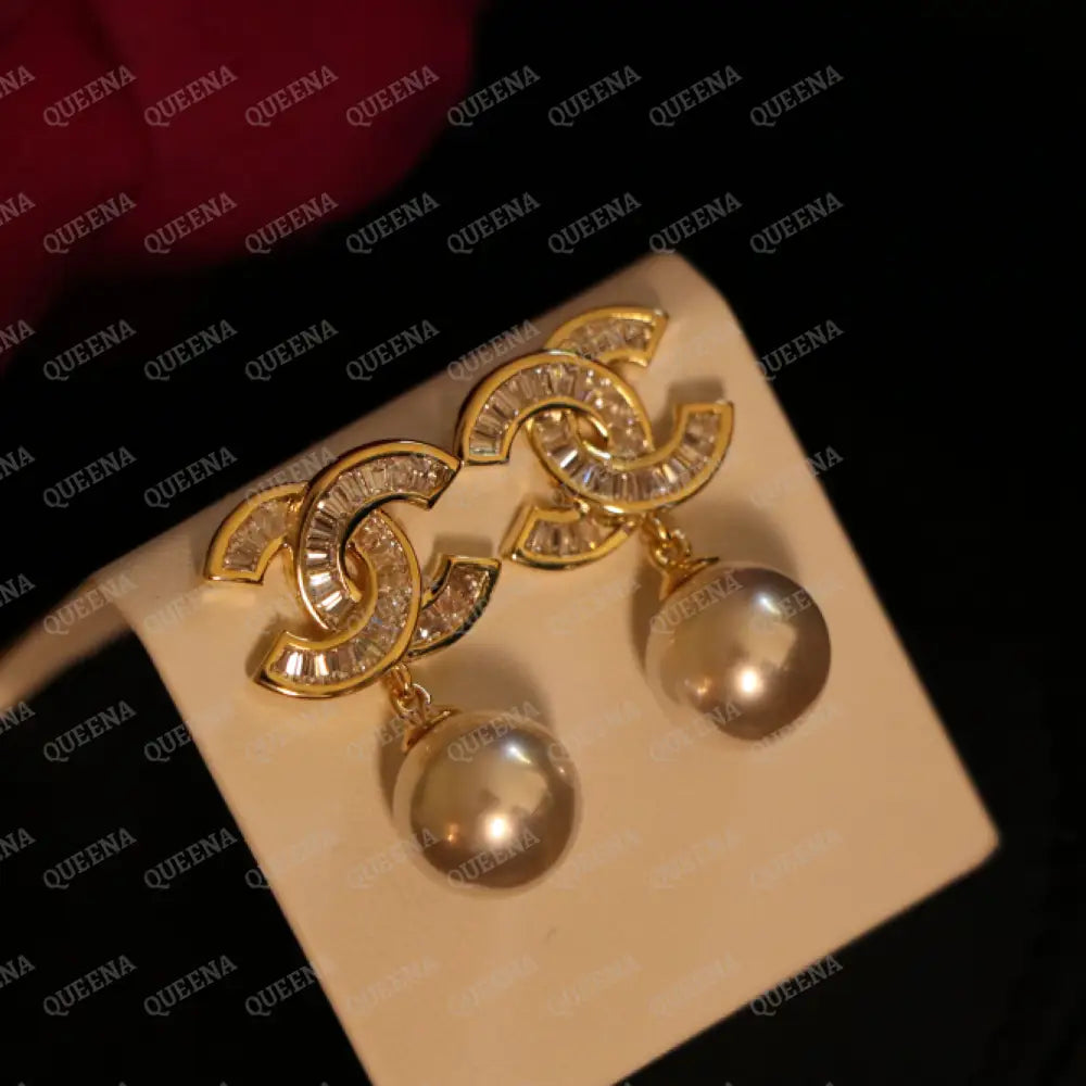 Luxury New CH Pearls Stud Earrings with Crystals Earrings