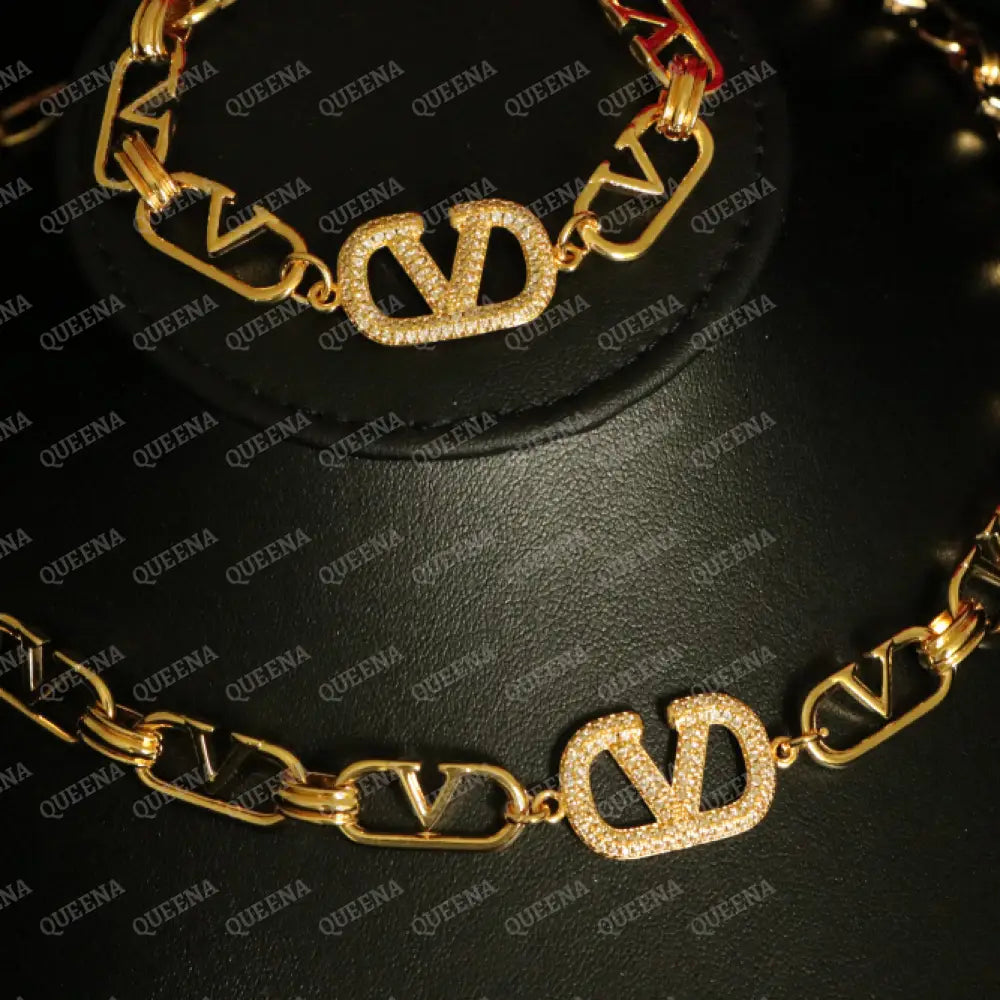 Luxury New Valentina Bracelet Studded with Full Zircon Stones Bracelet