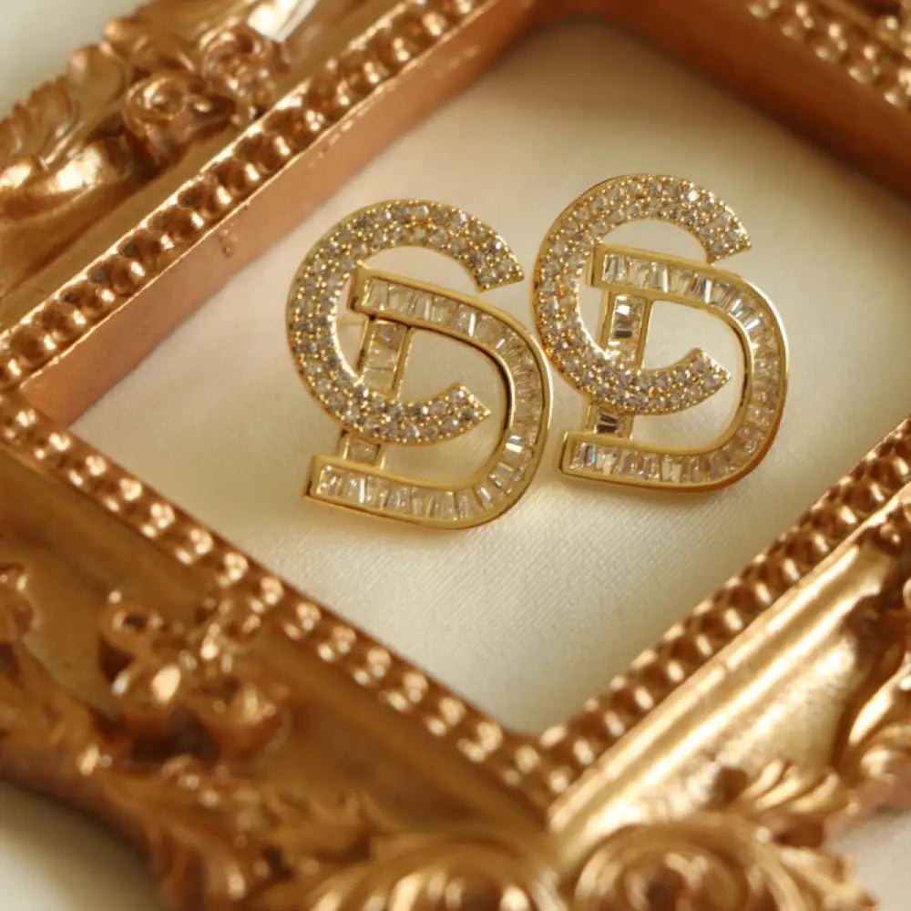 Luxury Shiny Cd Stud Earrings Studded With Crystal & Zircon