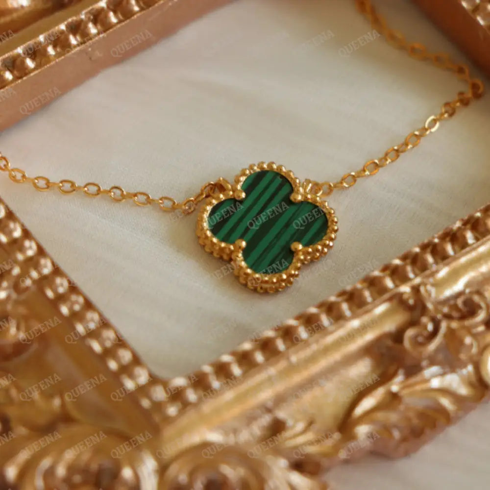 Single Green clover Necklace - High Quality Stainless Steel Statement Piece Necklaces