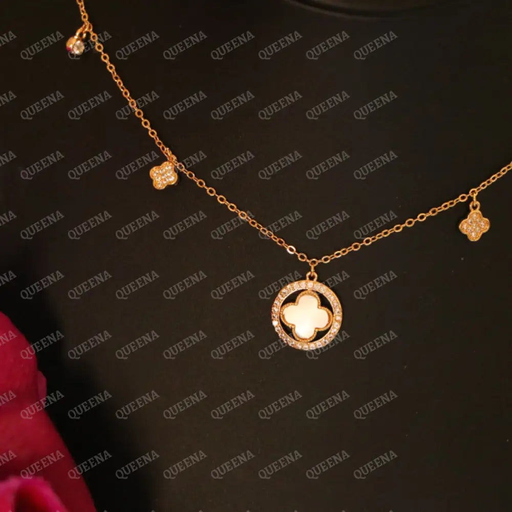 Unique Circular Clover Chocker Necklace Necklaces