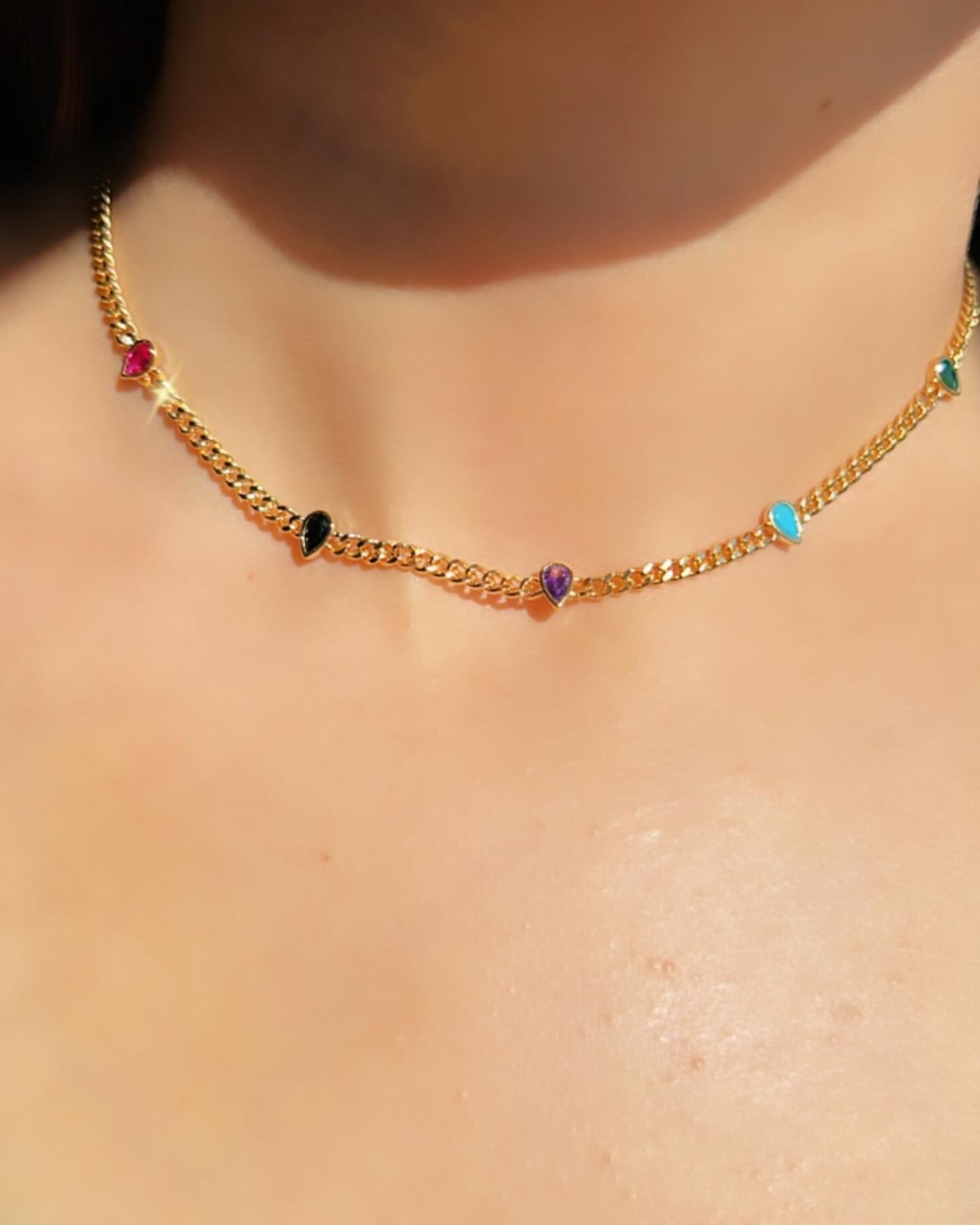 Short Gold Choker Necklace with shiny Almond Teardrop Stones