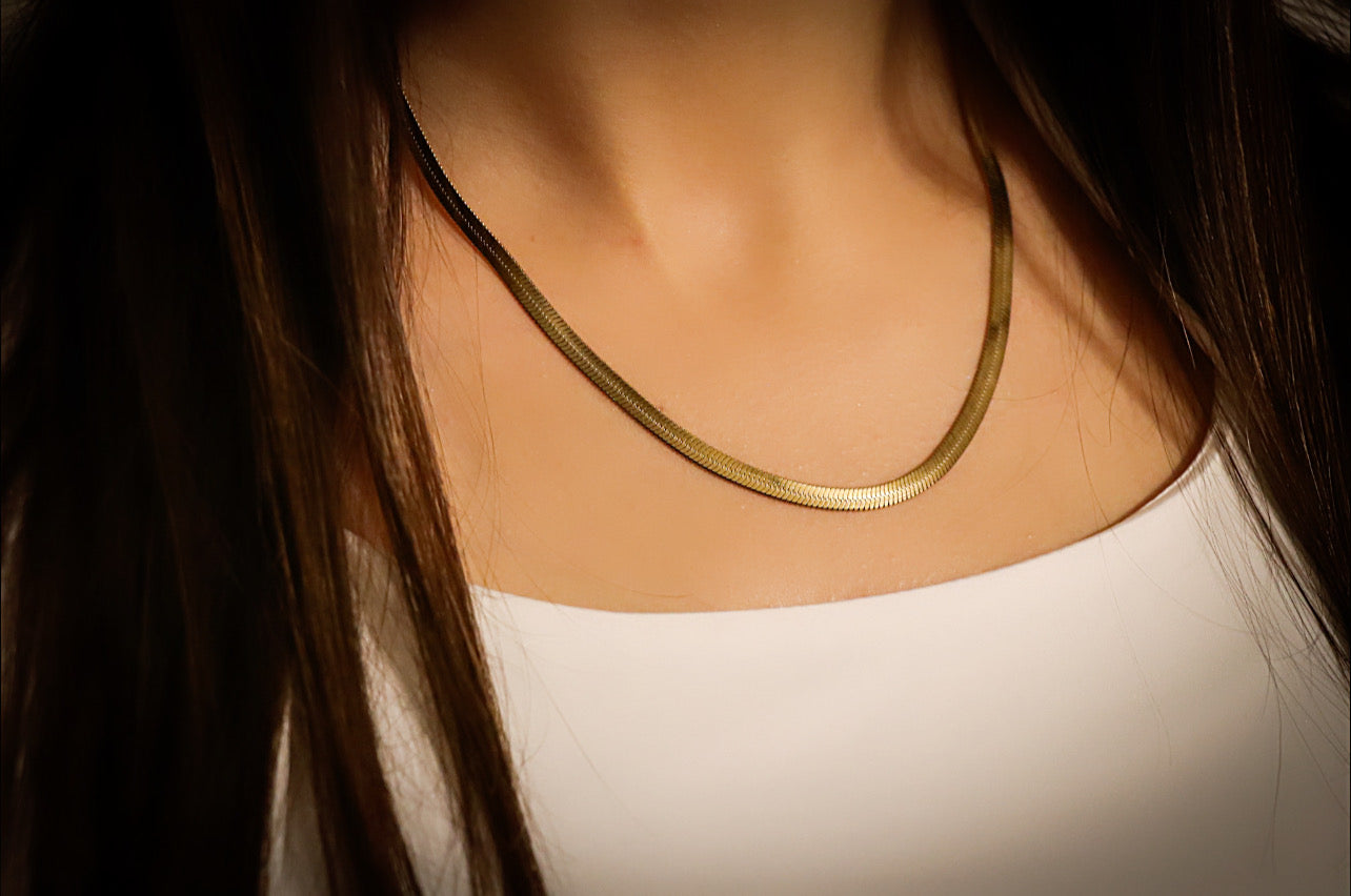 Essential Golden Shiny Snake Chain Necklace