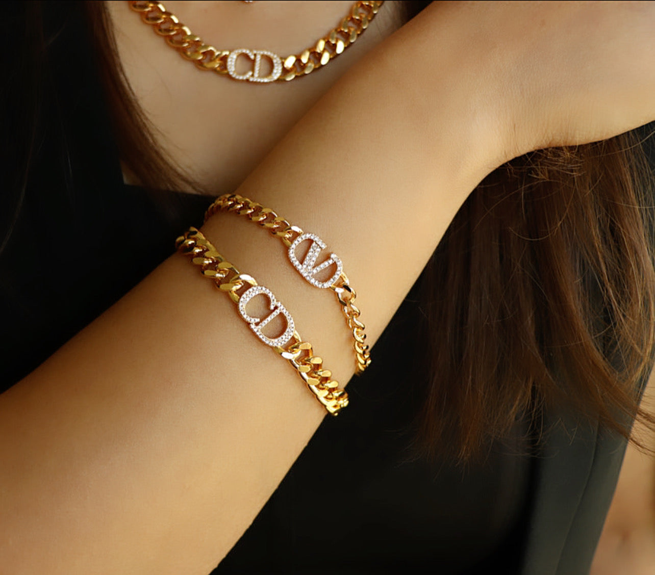 Luxury New CD Link chain Bracelet studded with Zircon - High Quality 18k Gold Plated Statement Piece