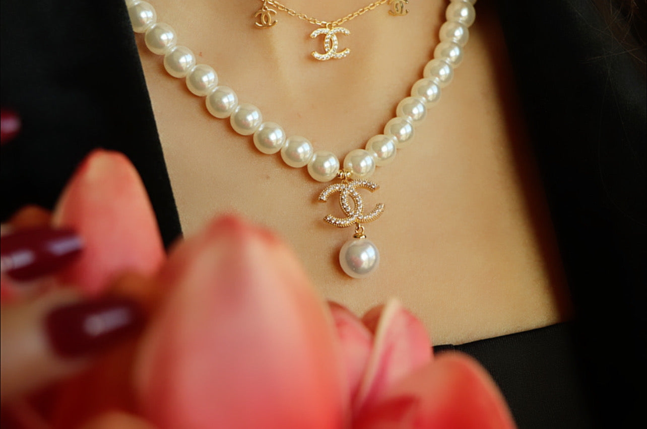 Luxury New CH Pearls Necklace studded with Zircon - High Quality 18k Gold Plated Statement Piece