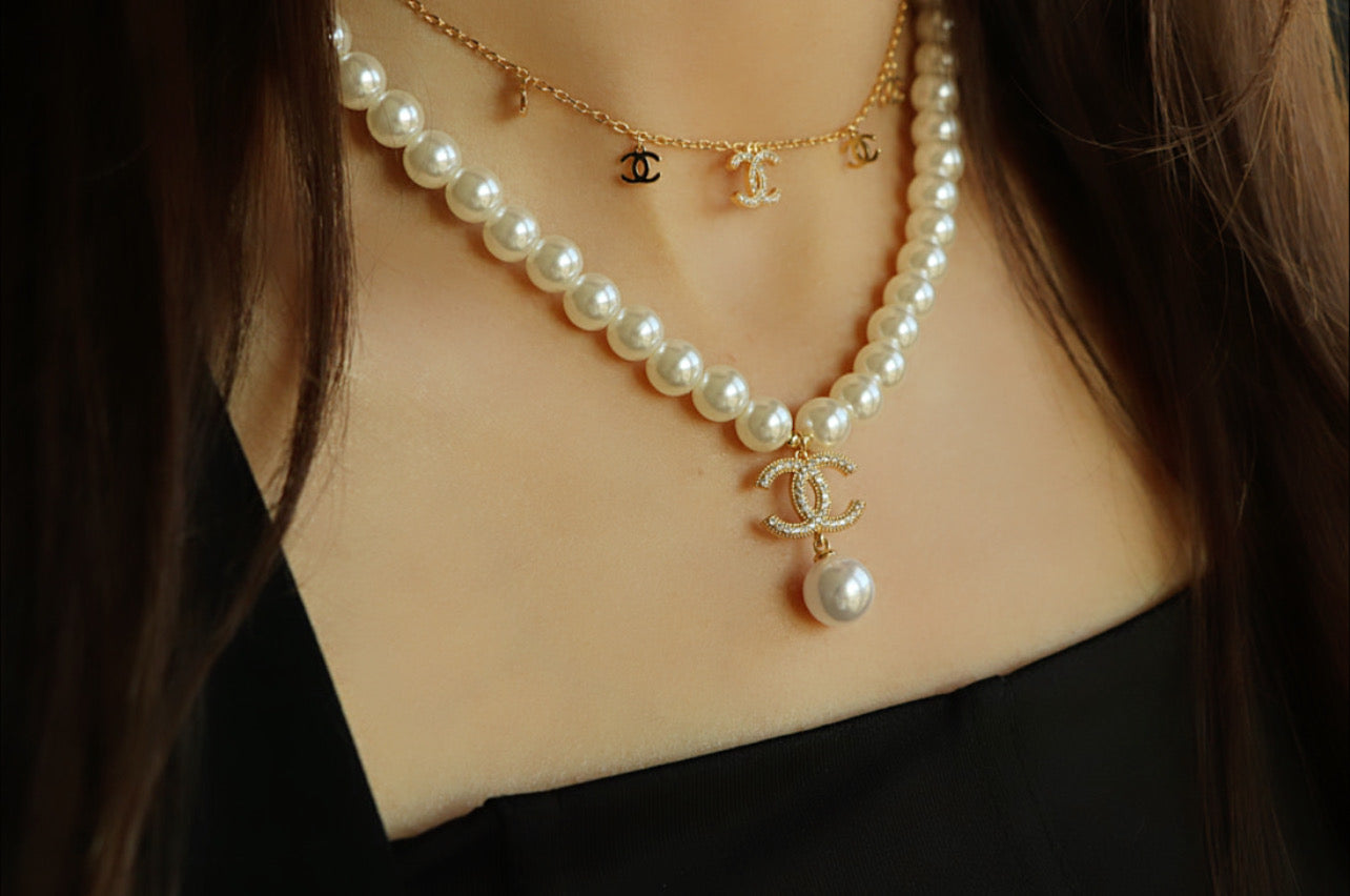 Luxury New CH Pearls Necklace studded with Zircon - High Quality 18k Gold Plated Statement Piece