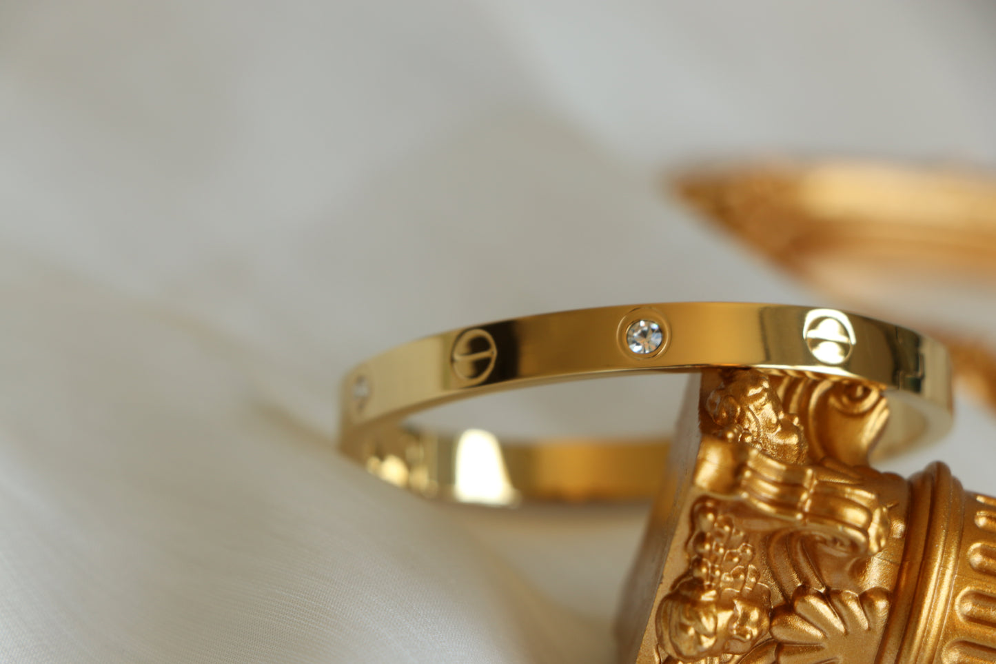 Iconic Bangle LOVE Bracelet with Crystal Diamonds - High Quality 18k Gold Plated Statement Piece