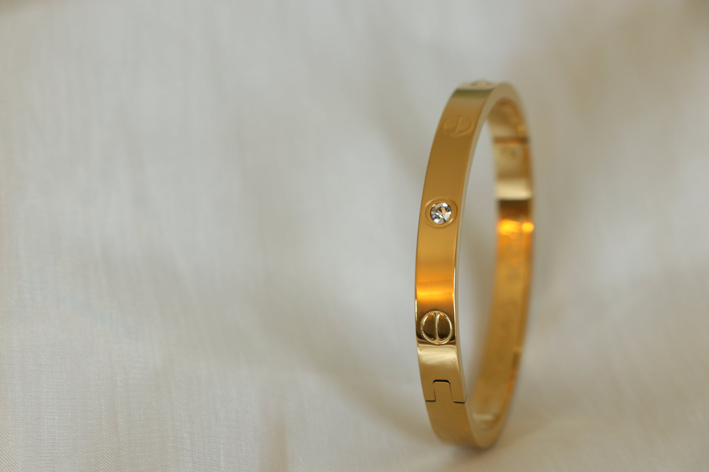 Iconic Bangle LOVE Bracelet with Crystal Diamonds - High Quality 18k Gold Plated Statement Piece