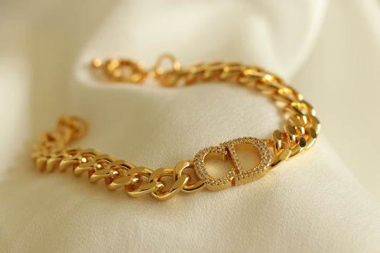 Luxury New CD Link chain Bracelet studded with Zircon - High Quality 18k Gold Plated Statement Piece