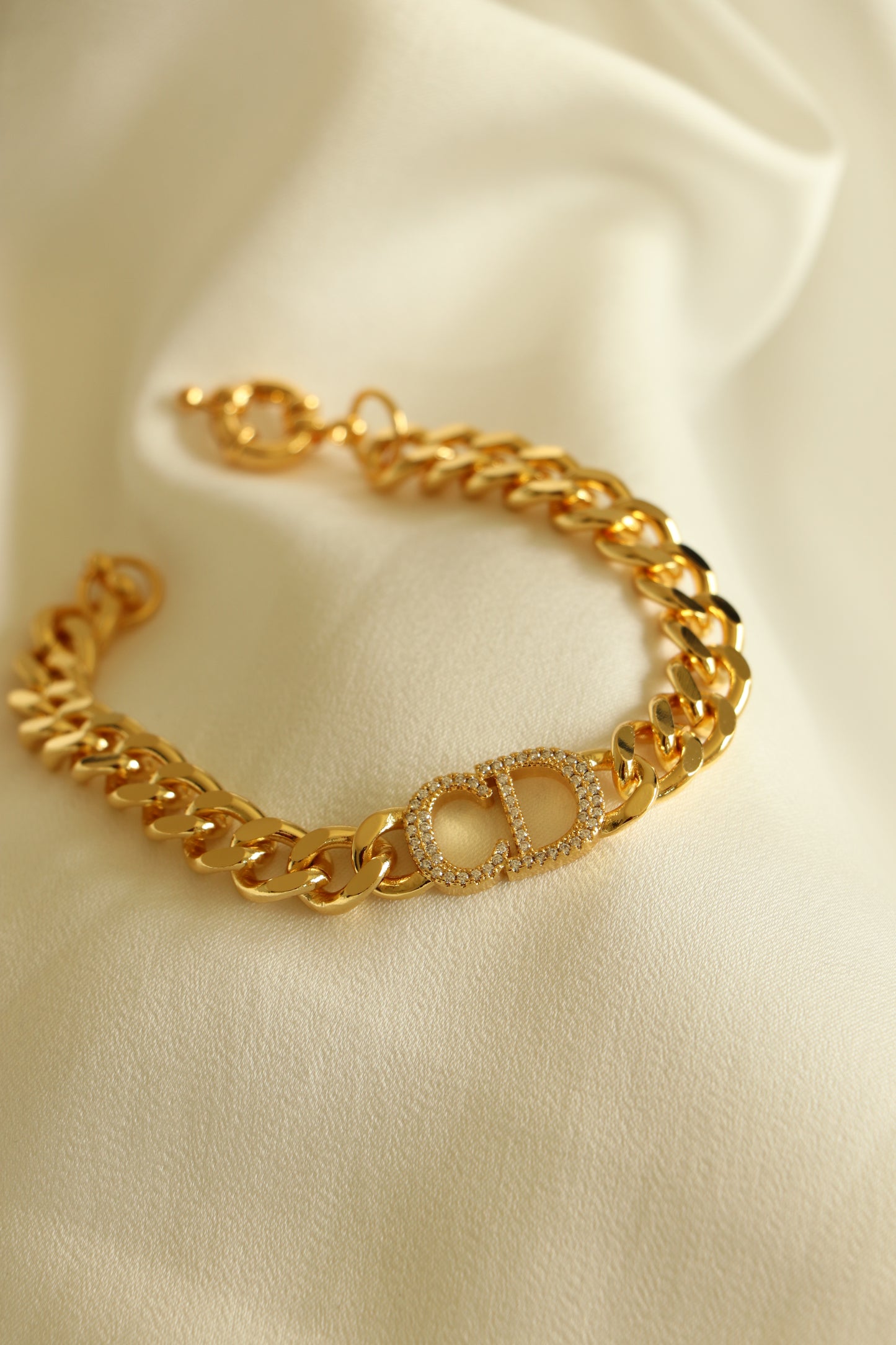 Luxury New CD Link chain Bracelet studded with Zircon - High Quality 18k Gold Plated Statement Piece