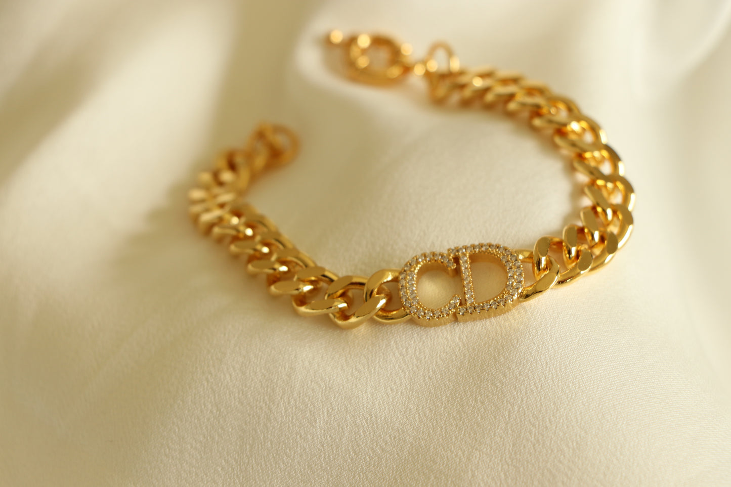 Luxury New CD Link chain Bracelet studded with Zircon - High Quality 18k Gold Plated Statement Piece