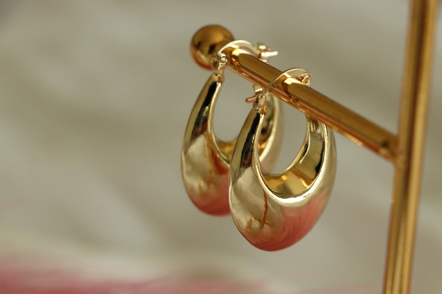 Evie Gold Oval Chunky Earrings