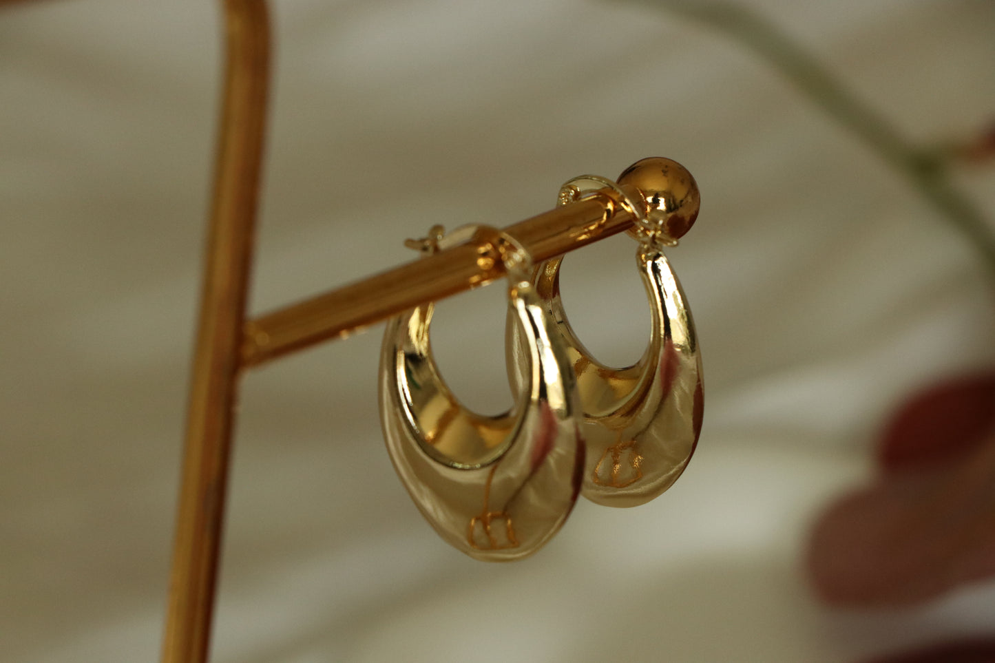 Evie Gold Oval Chunky Earrings