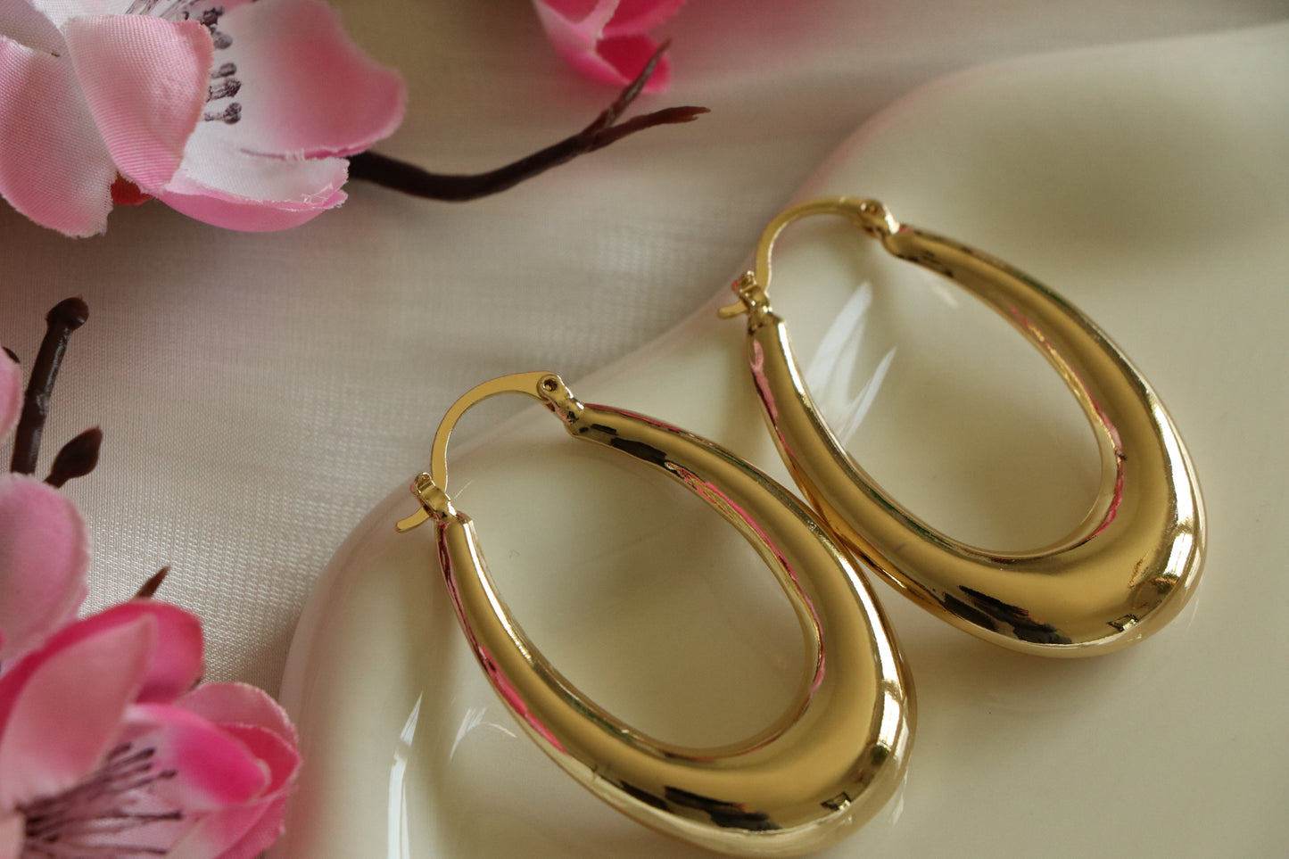 Eva Big Gold Oval Chunky Earrings