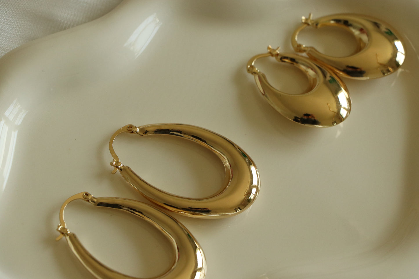 Eva Big Gold Oval Chunky Earrings