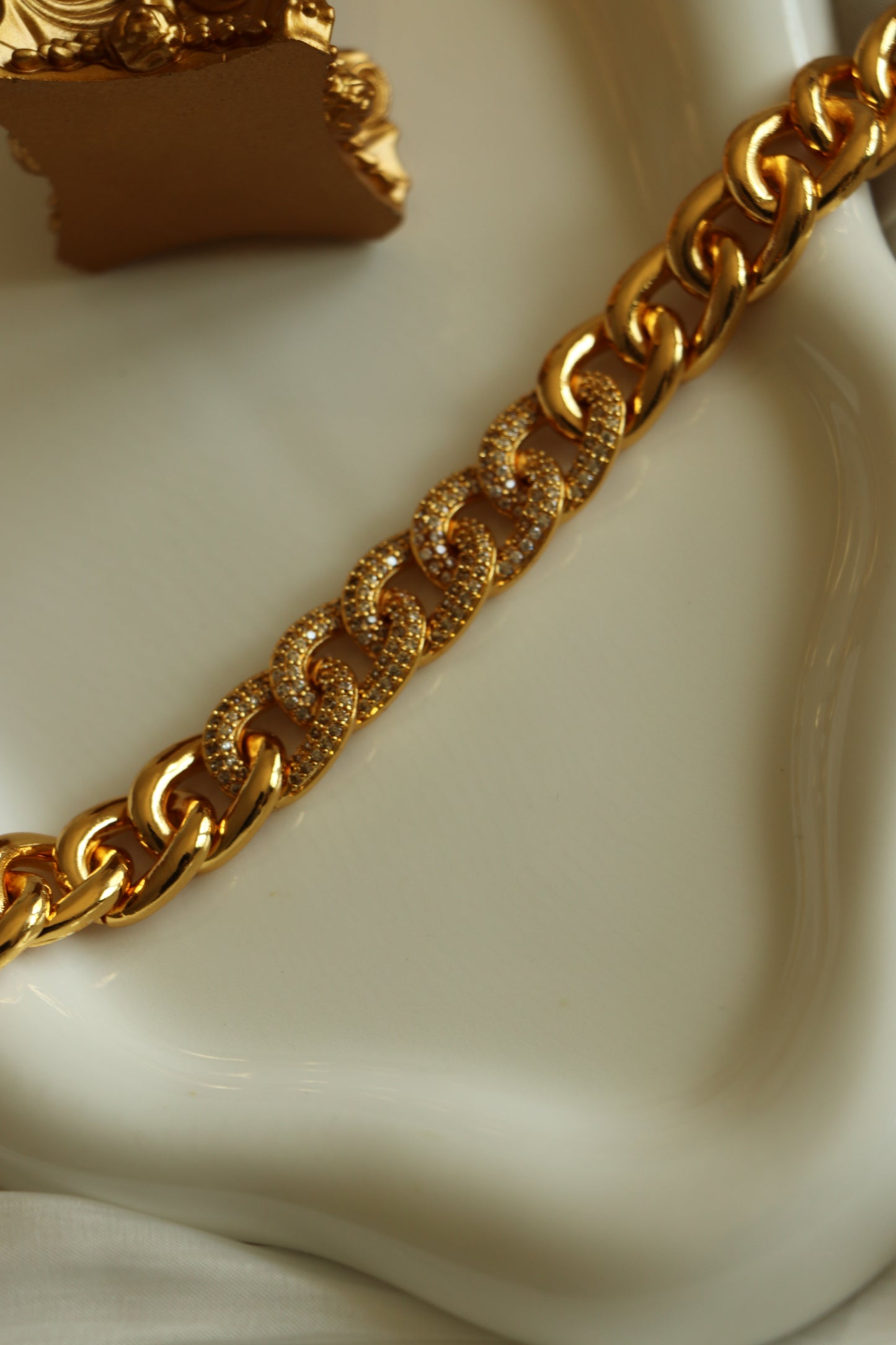 Luxurious Golden Wide Janzeer Chain Bracelet Studded with Zircon