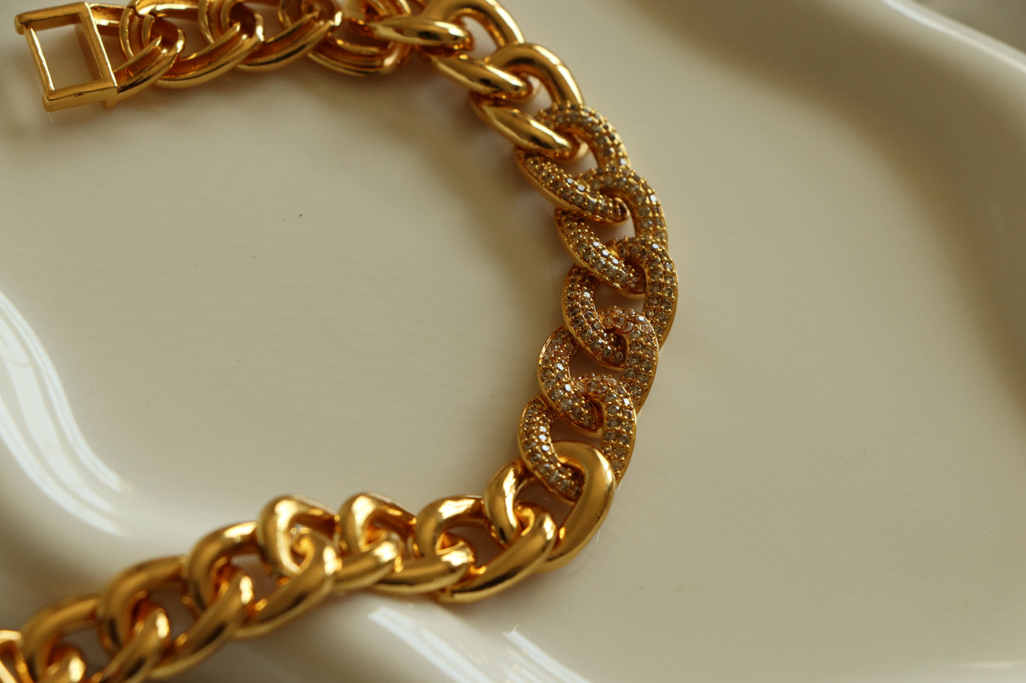 Luxurious Golden Wide Janzeer Chain Bracelet Studded with Zircon