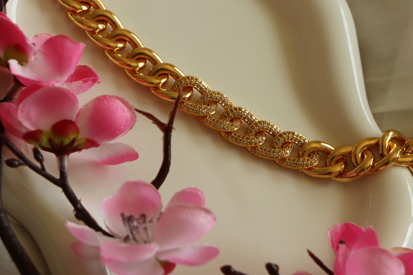 Luxurious Golden Wide Janzeer Chain Bracelet Studded with Zircon