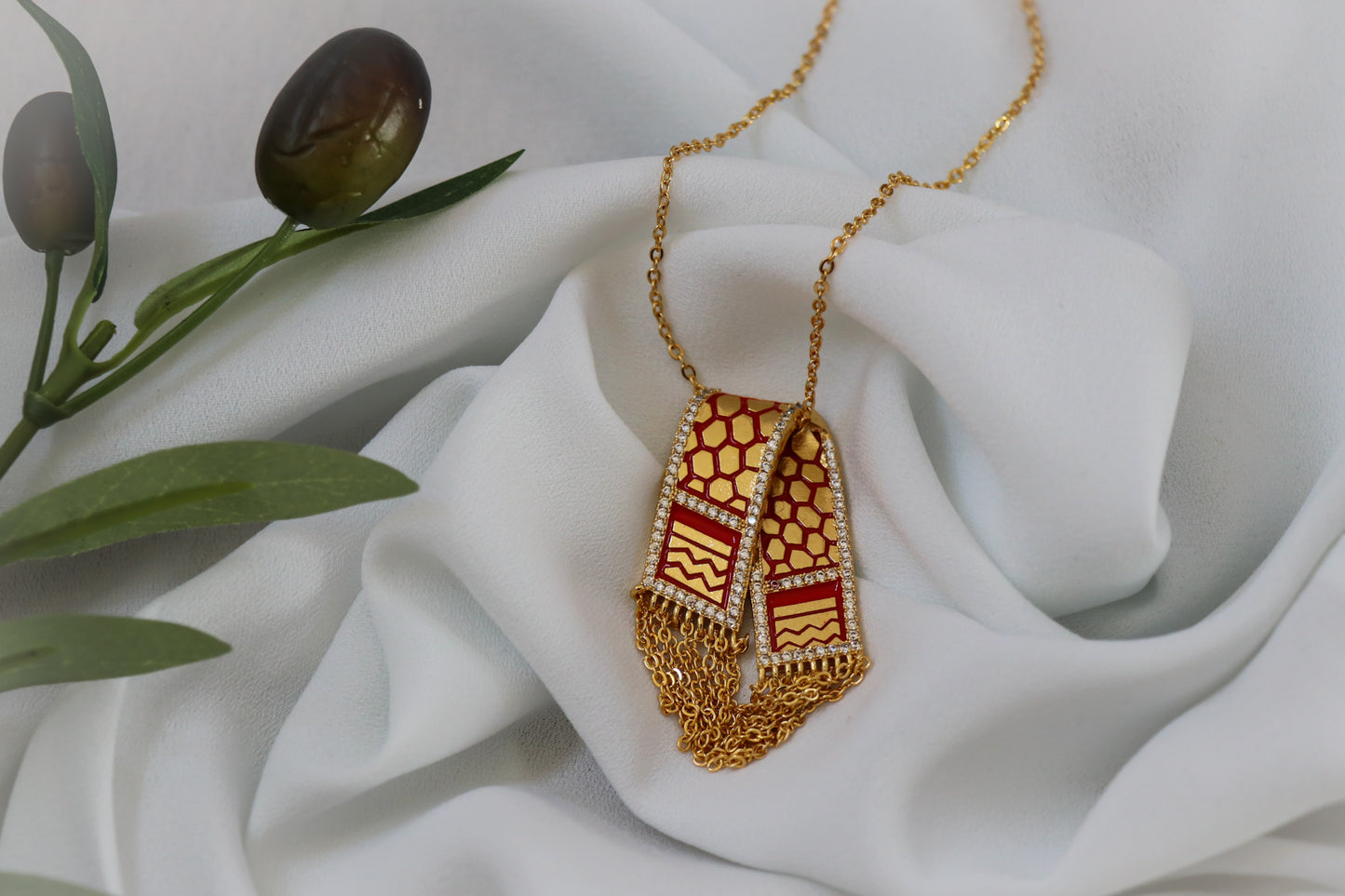 Luxury Golden Red Zircon Palestinian Keffiyeh Scarf Gold & Red Colors - Pendant Necklace