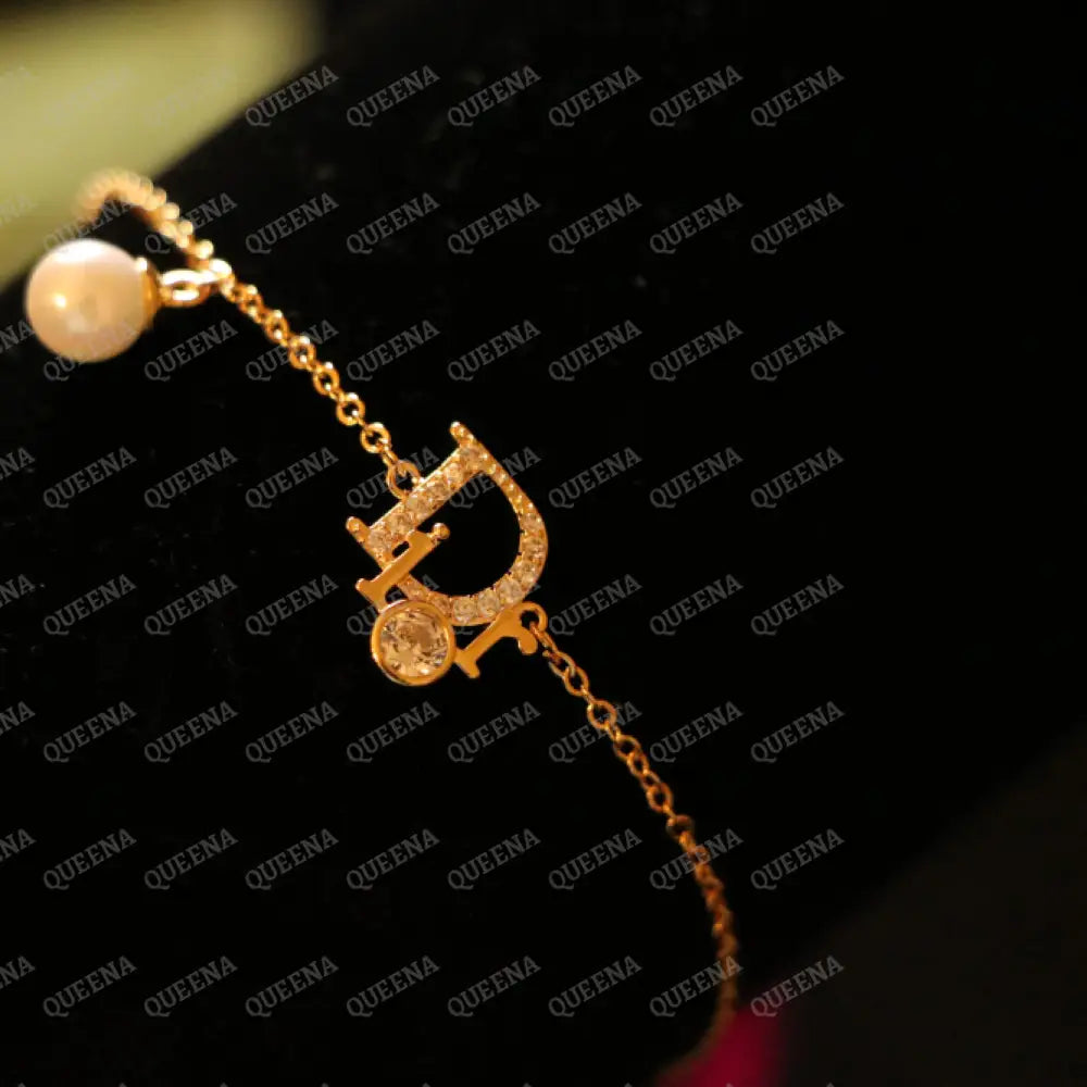 Delicate Elegant Diora Bracelet with Pearl Bracelet