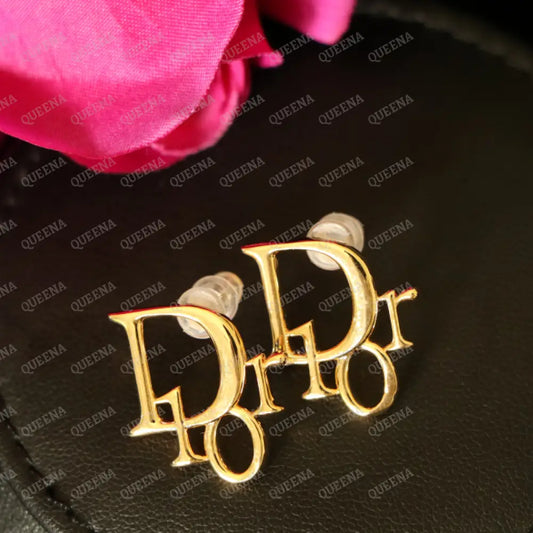 Elegant Diora Letters Stud Earrings Earrings
