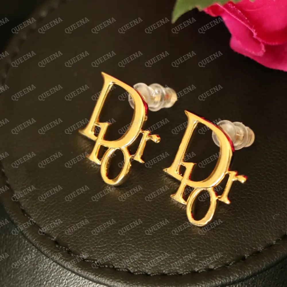 Elegant Diora Letters Stud Earrings Earrings