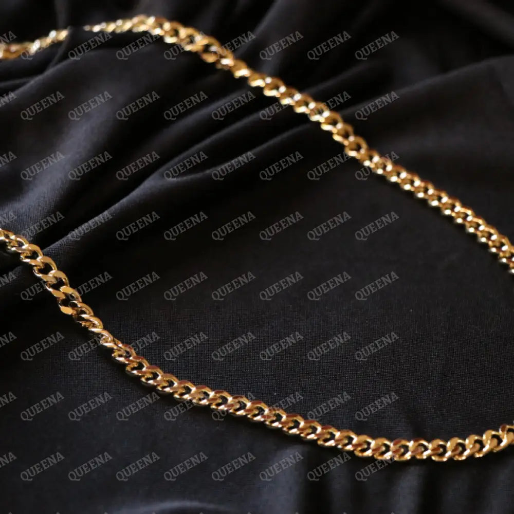 Essential Golden Plain Cuban Chain Necklace Necklaces