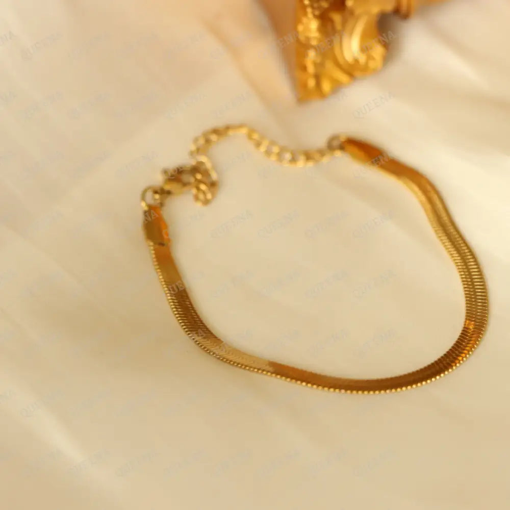 Essential Golden Shiny Snake Chain Bracelet