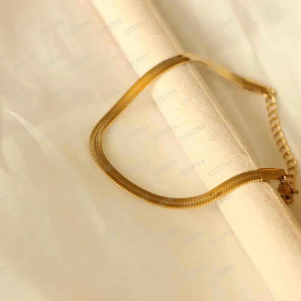 Essential Golden Shiny Snake Chain Bracelet