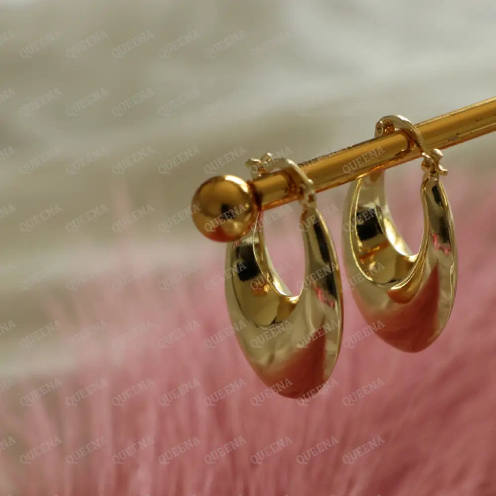 Evie Gold Oval Chunky Earrings
