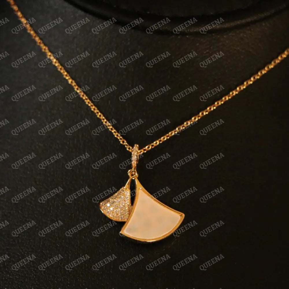 Gloria Elegant Necklace Necklaces