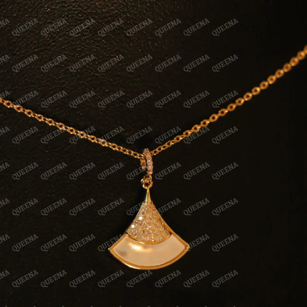 Gloria Elegant Necklace Necklaces