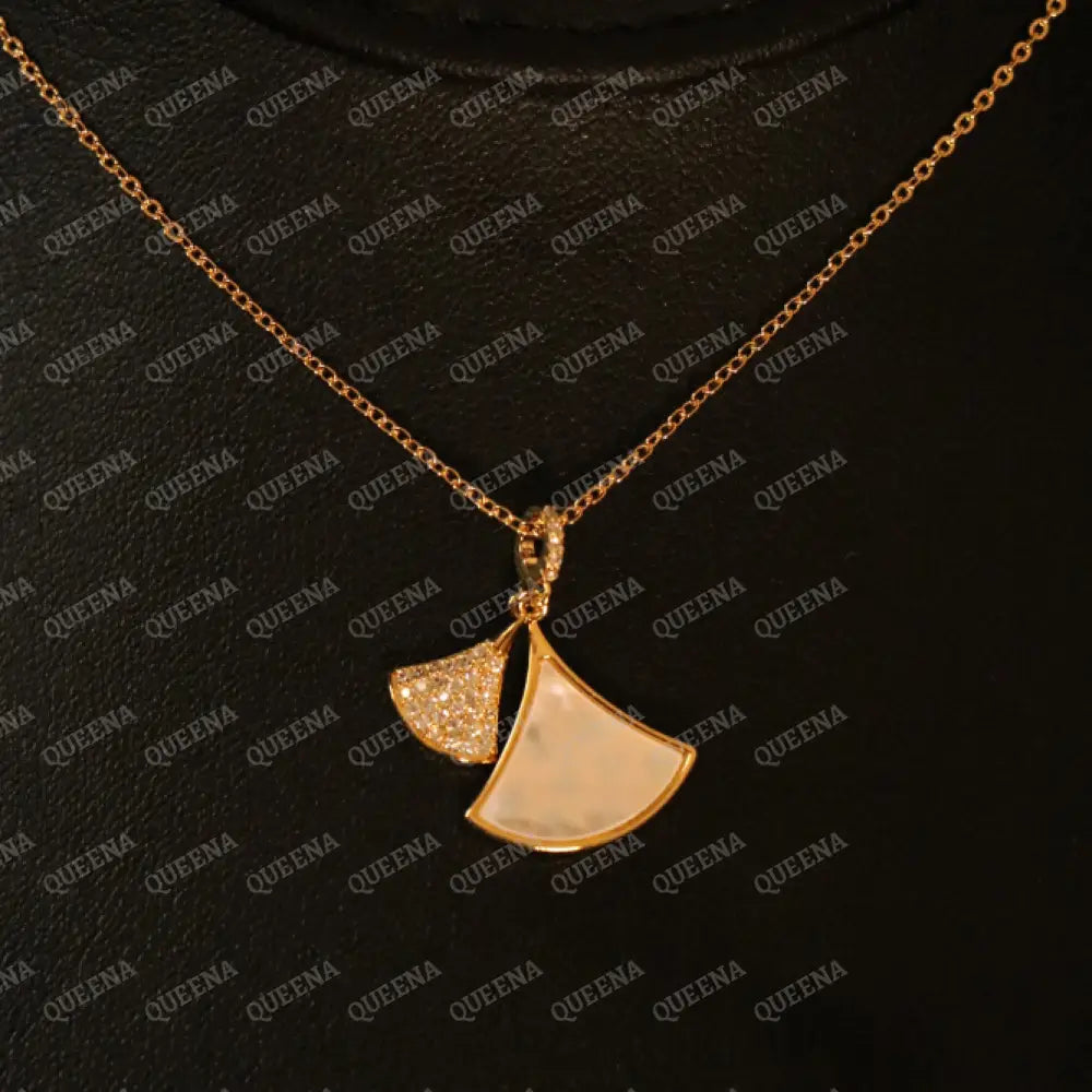 Gloria Elegant Necklace Necklaces