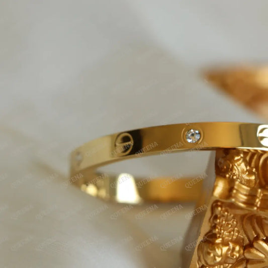 Iconic Bangle Love Bracelet With Crystal Diamonds - High Quality 18K Gold Plated Statement Piece